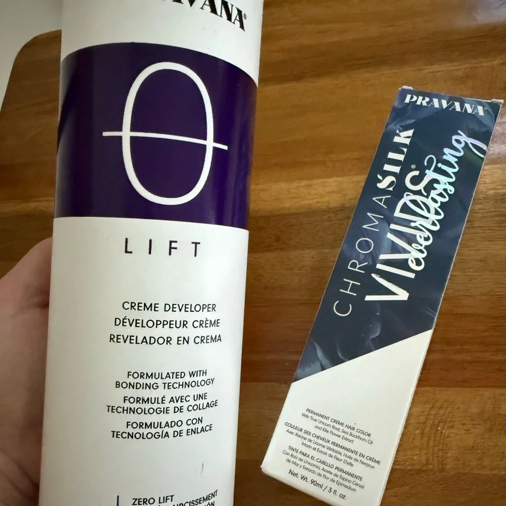 Pravana Zero Lift Creme Developer and Chromasilk Vivids Permanent Hair Color - Picture 2 of 3